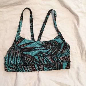 Lululemon sports bra size 2!